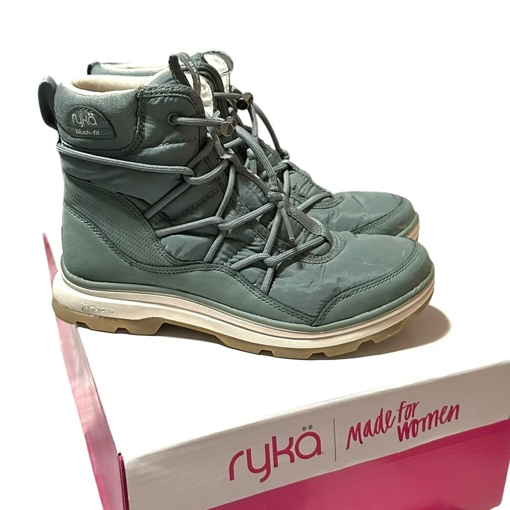 Ryka Brae Women's Teal Green Cold Weather Sneaker Lace Up Boots 6